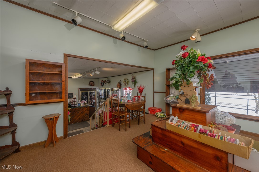 468 W Vine Street