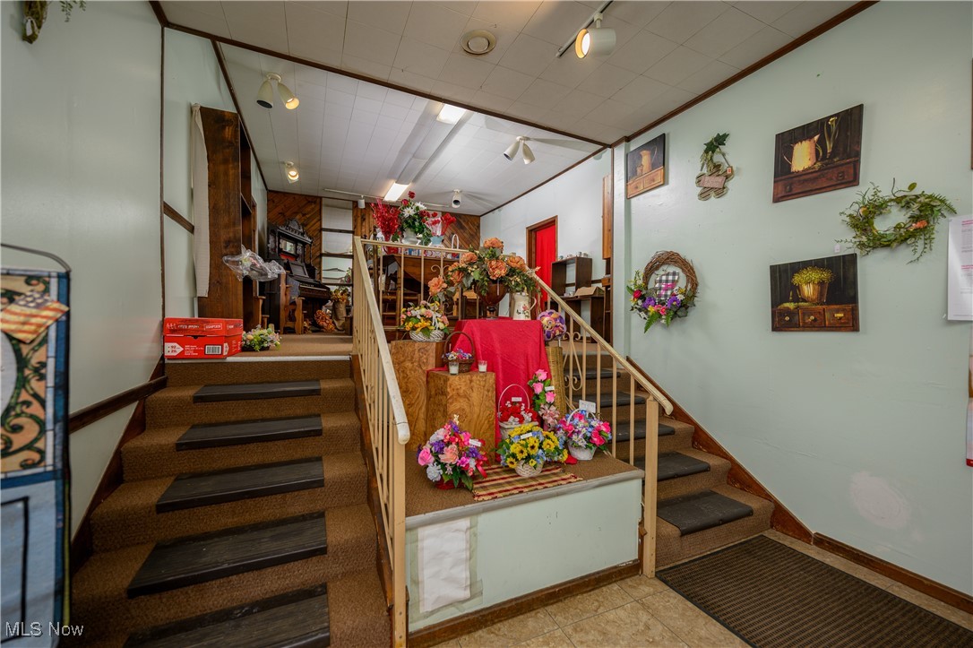 468 W Vine Street