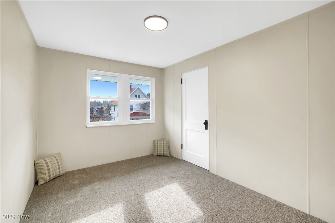 1607 18th Street NE