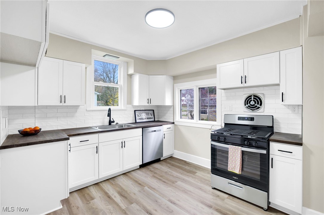 1607 18th Street NE