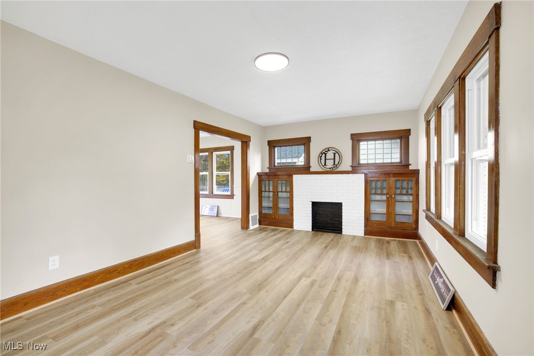 1607 18th Street NE