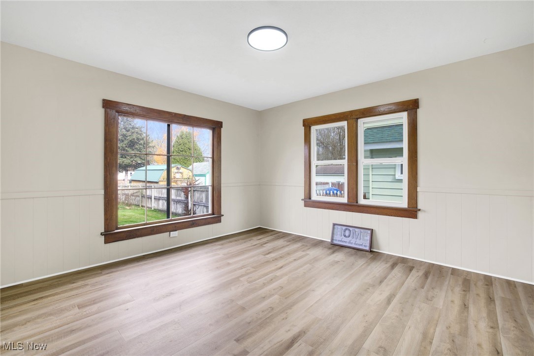1607 18th Street NE