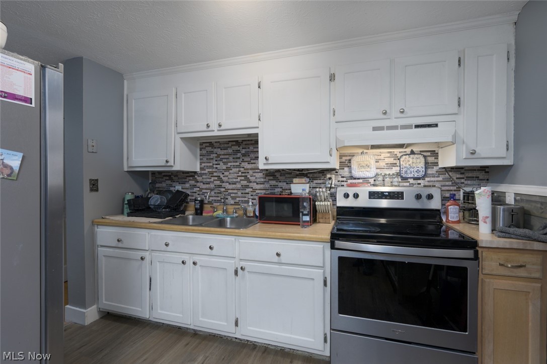 1033 Sunnywood Lane