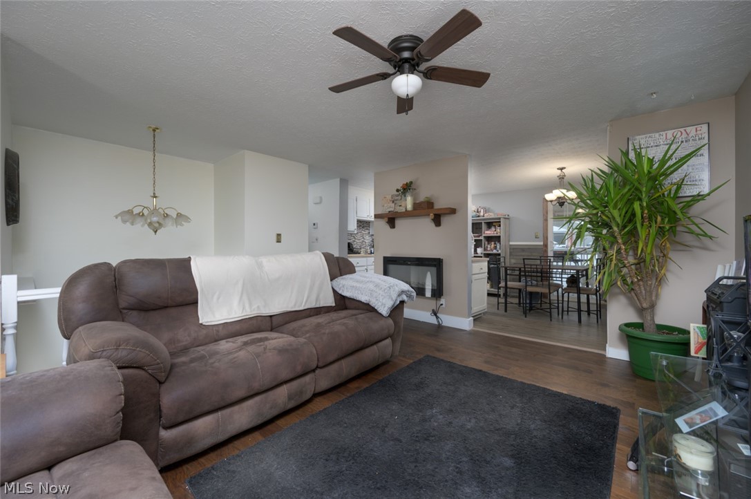 1033 Sunnywood Lane