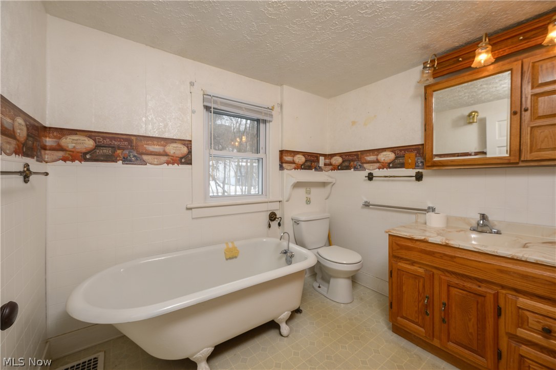 603 Indian Trail