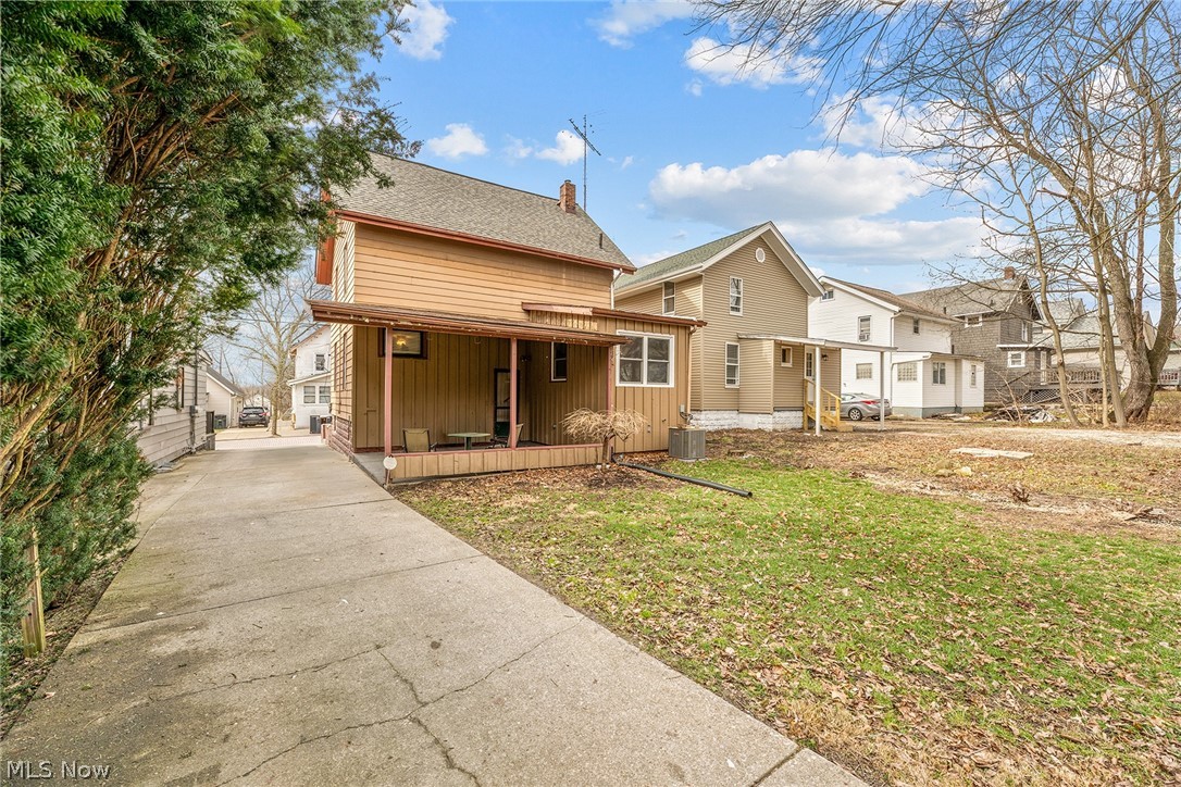 1091 Collinwood Avenue