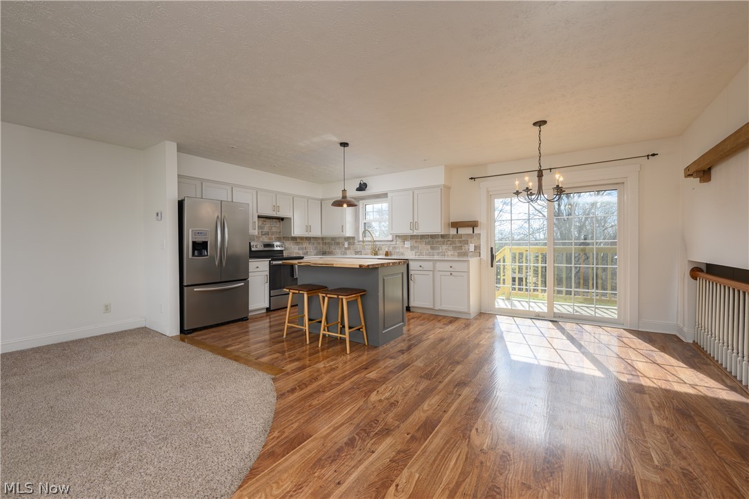 10299 Hunting Hills Avenue NE