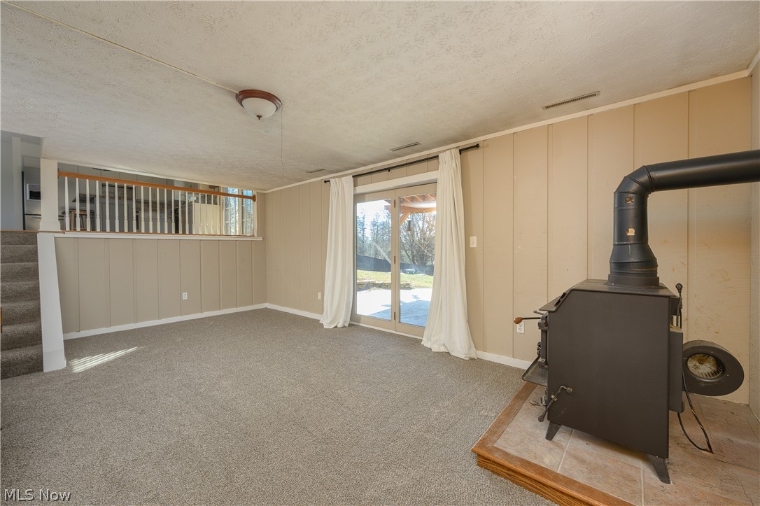 10299 Hunting Hills Avenue NE