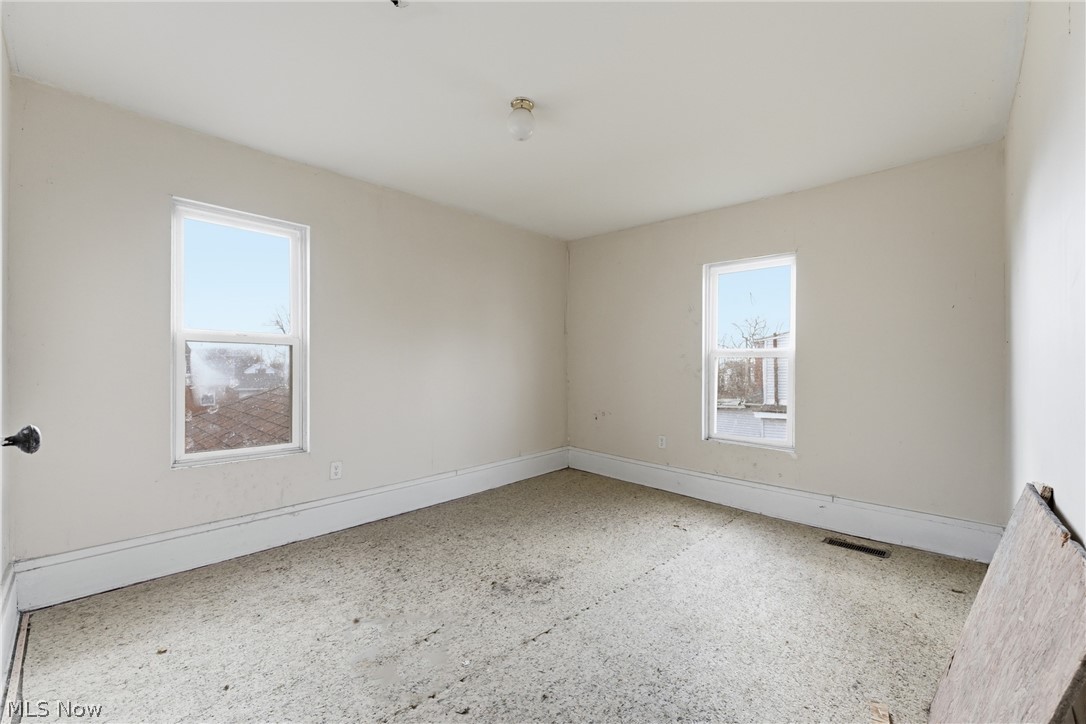 1014 9th Street NE