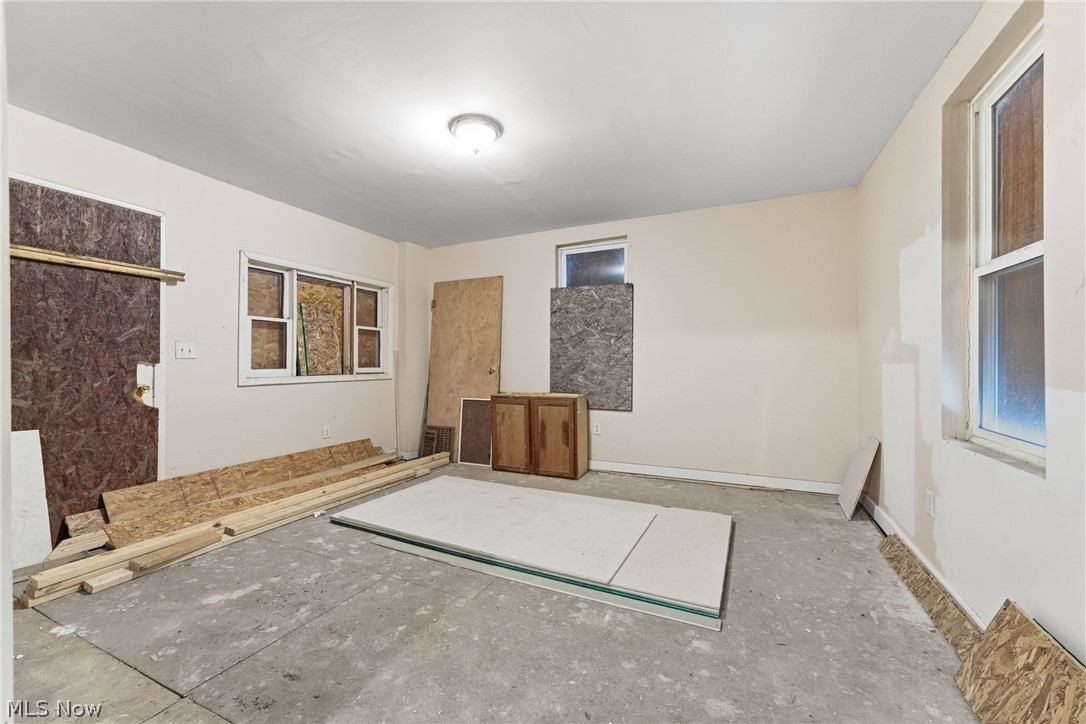 1014 9th Street NE