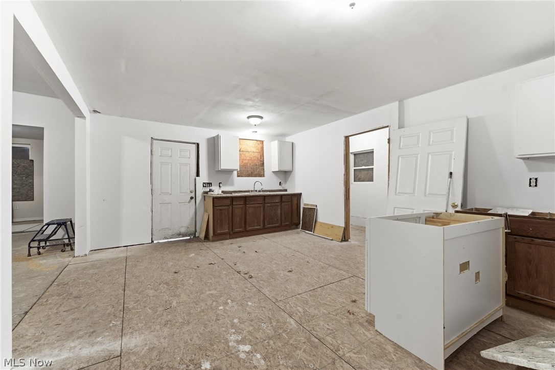 1014 9th Street NE