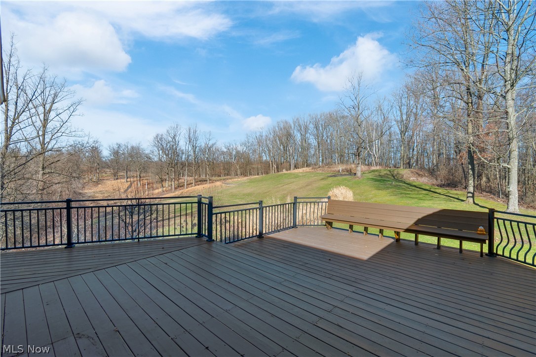 2517 Golfview Drive NE