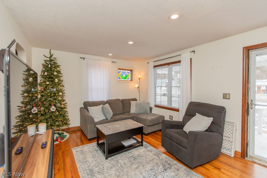299 Inwood Boulevard