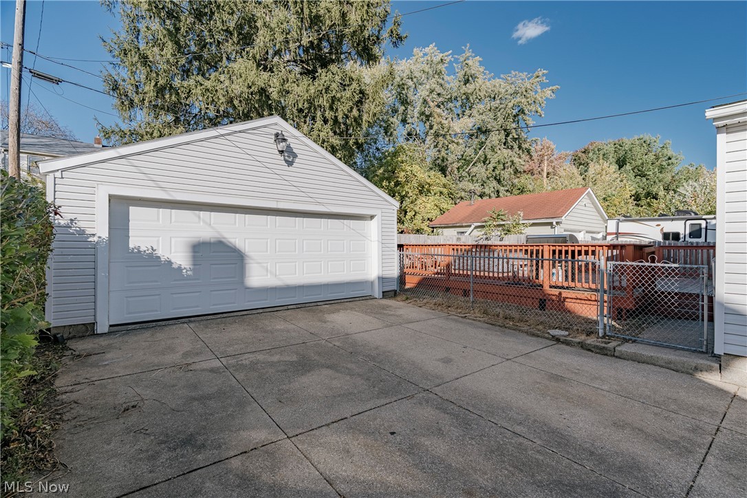2679 N Bender Avenue