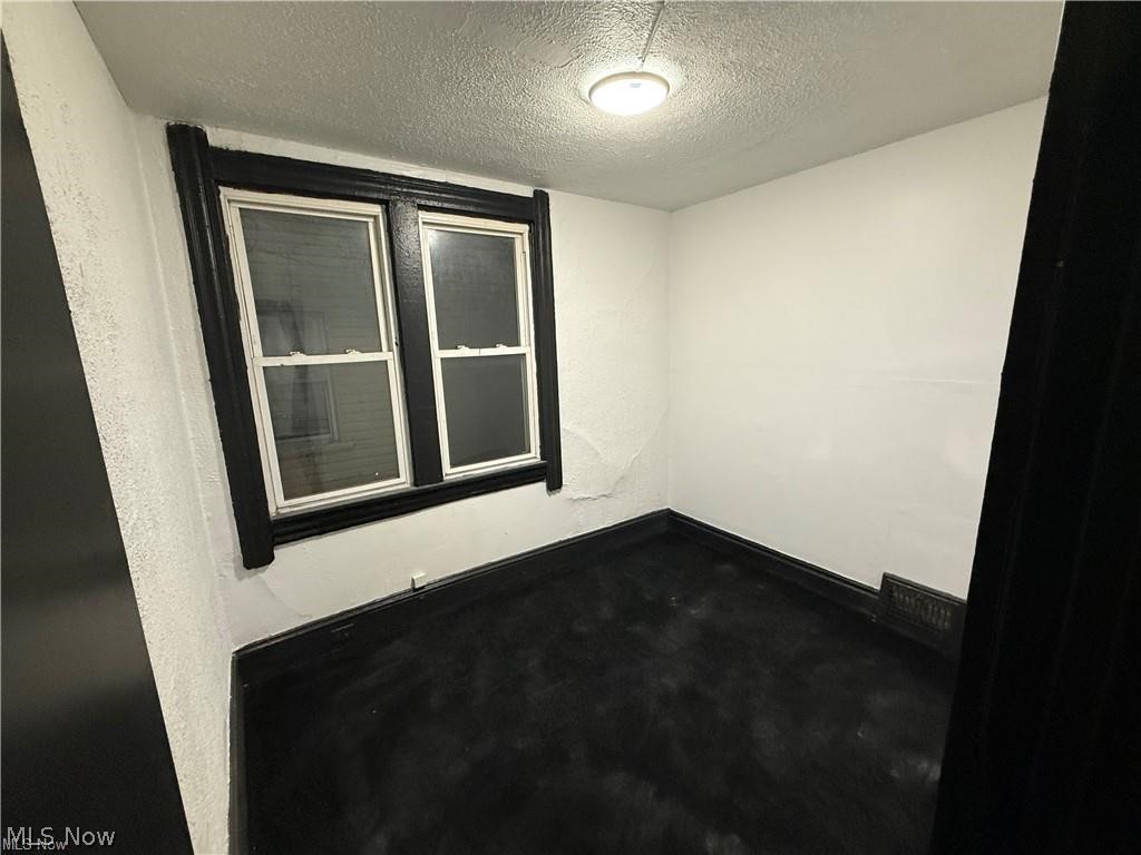 2113 W 104th Street