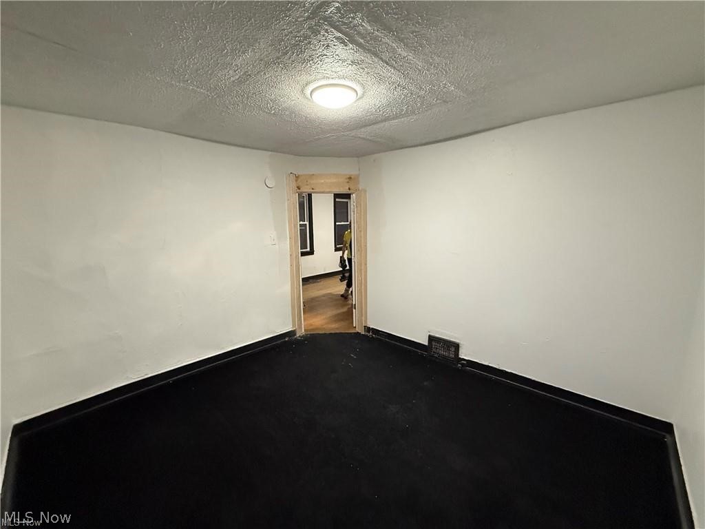 2113 W 104th Street