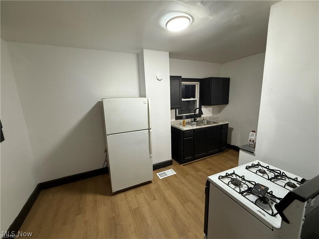 2113 W 104th Street
