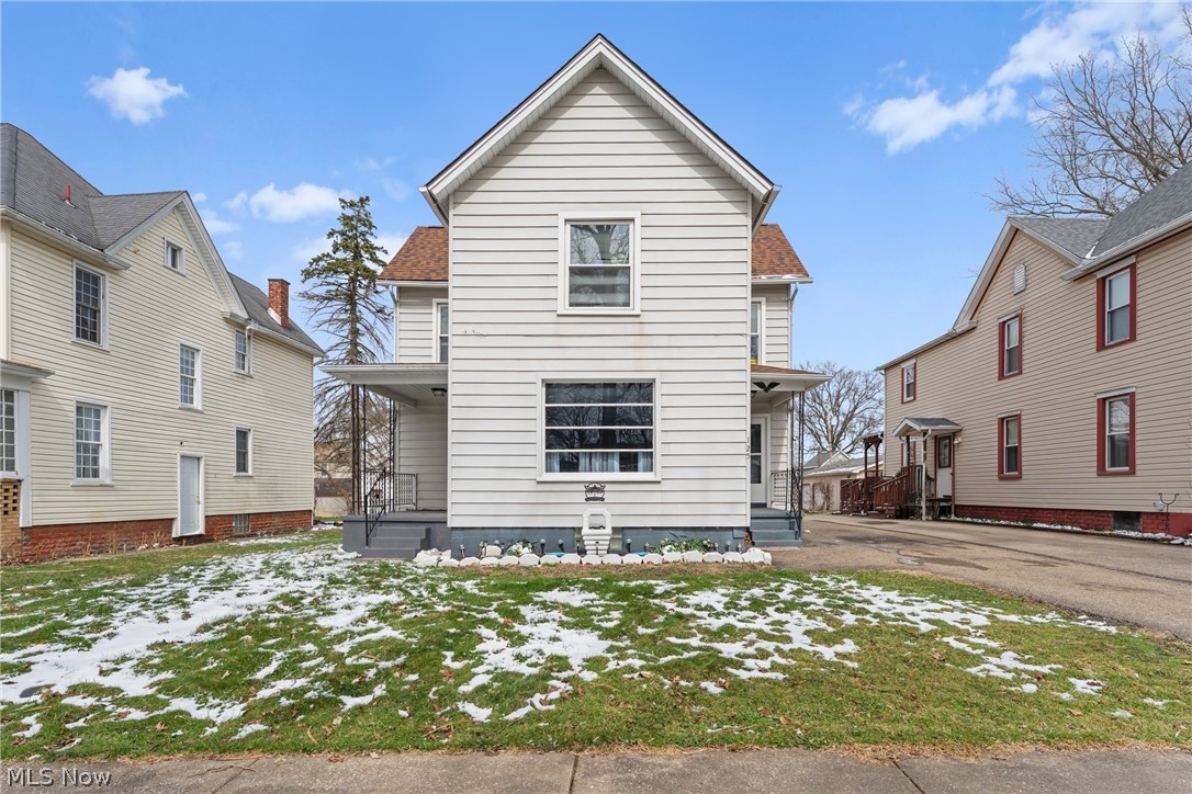 125 E Indiana Avenue