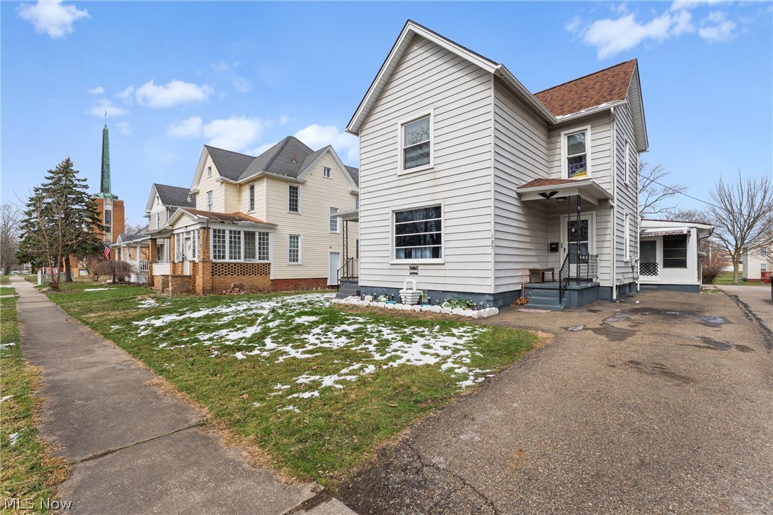 125 E Indiana Avenue