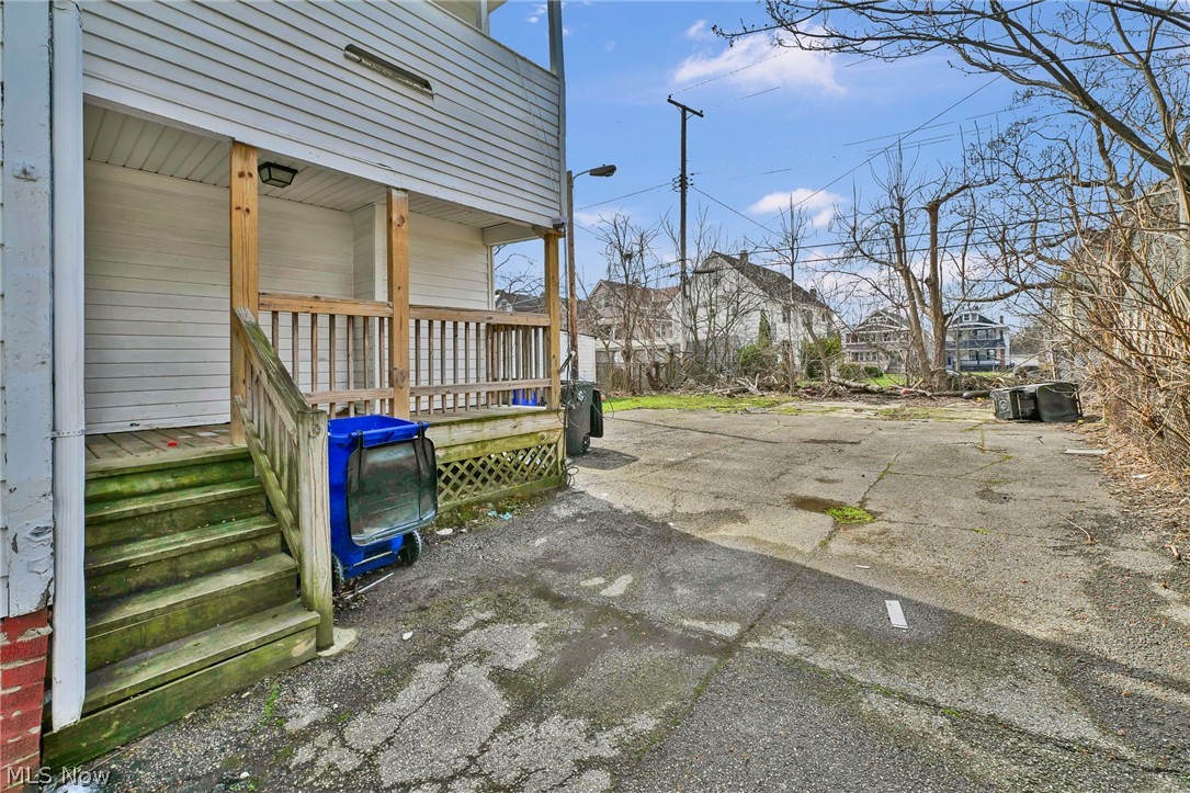 3652 E 153rd Street