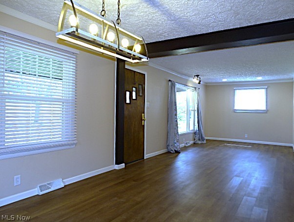 1010 Crestline Drive