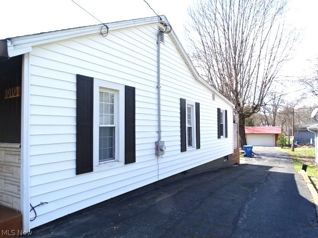 1010 Crestline Drive