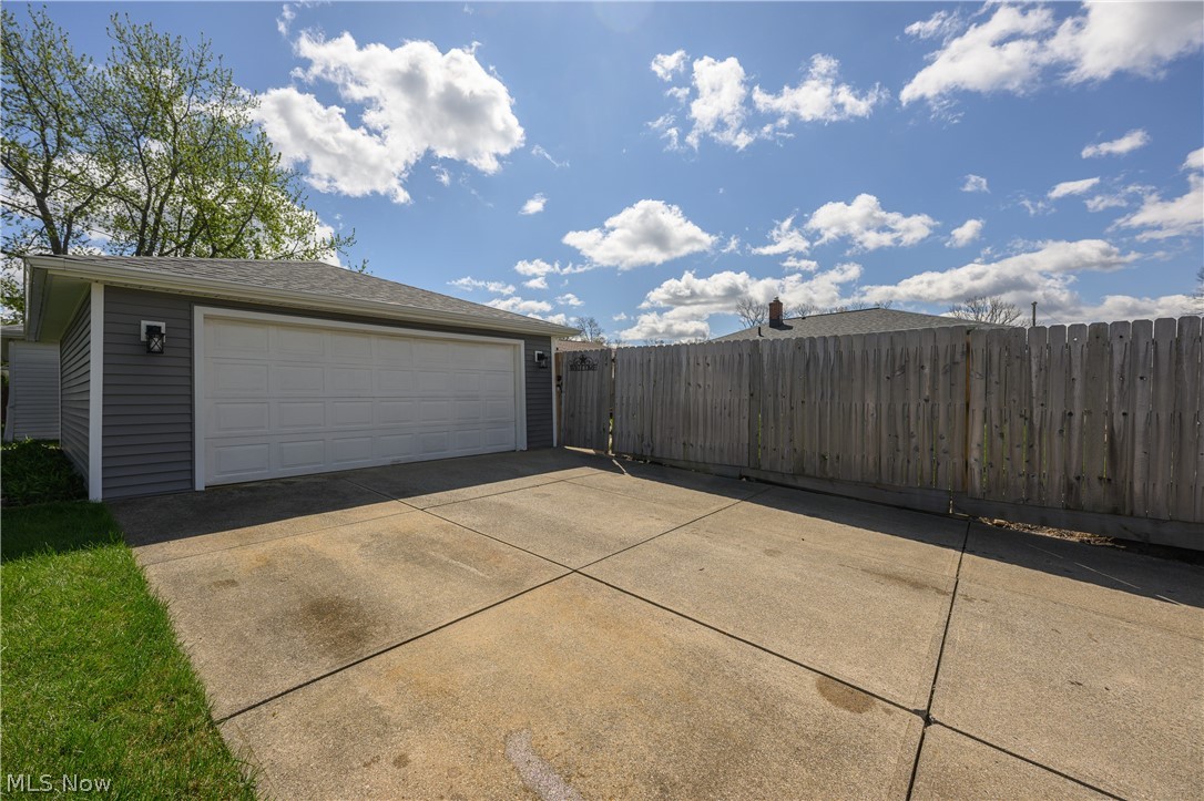 9596 Reichert Road