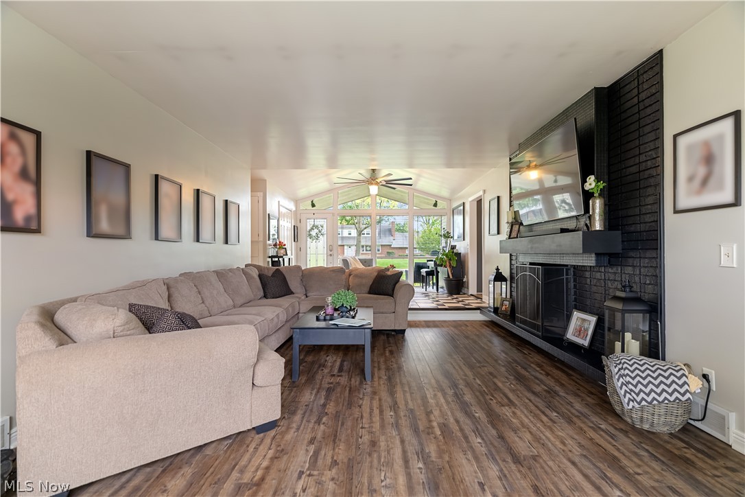 1331 Buena Vista Street NE