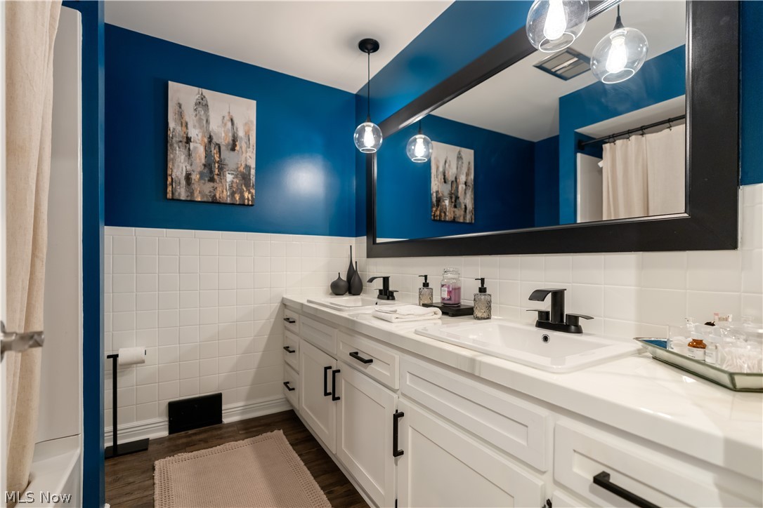 1331 Buena Vista Street NE