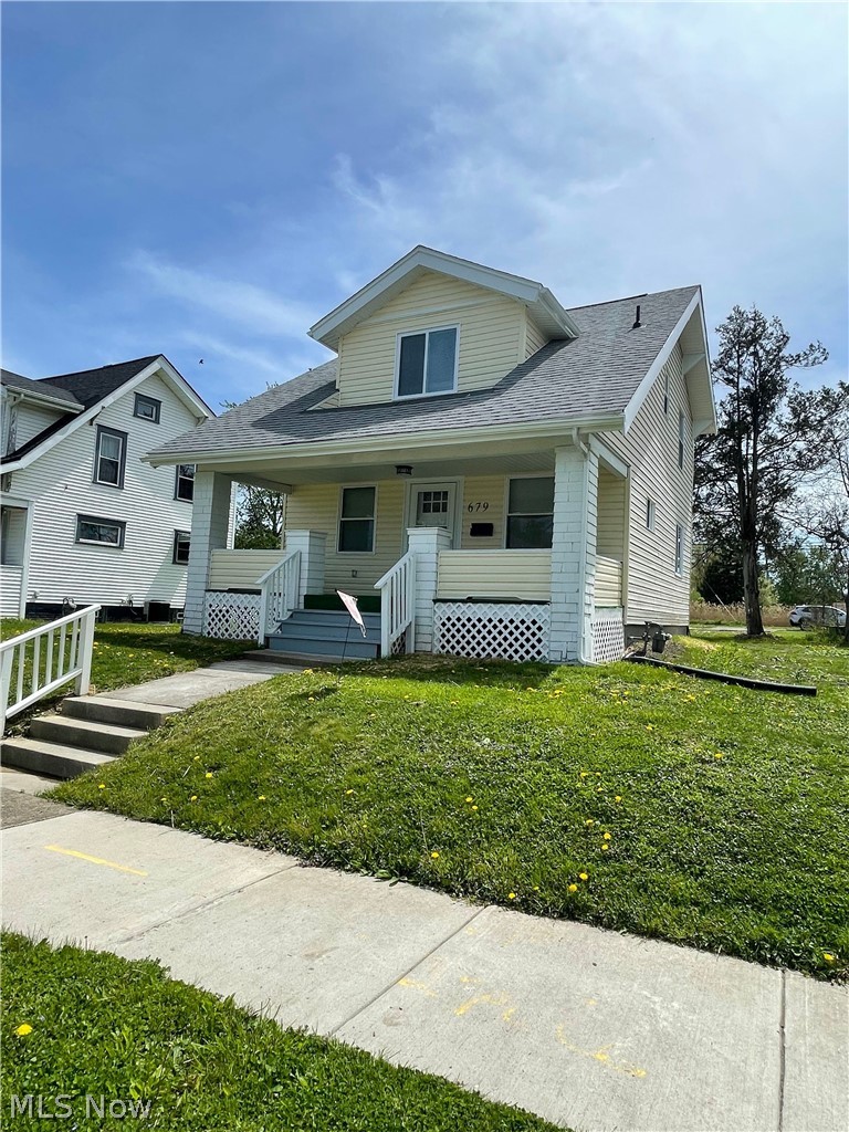 679 W Oregon Avenue