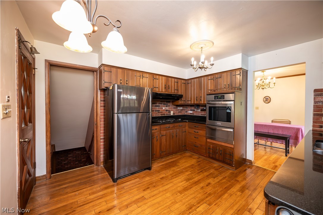 1498 Brantford Drive