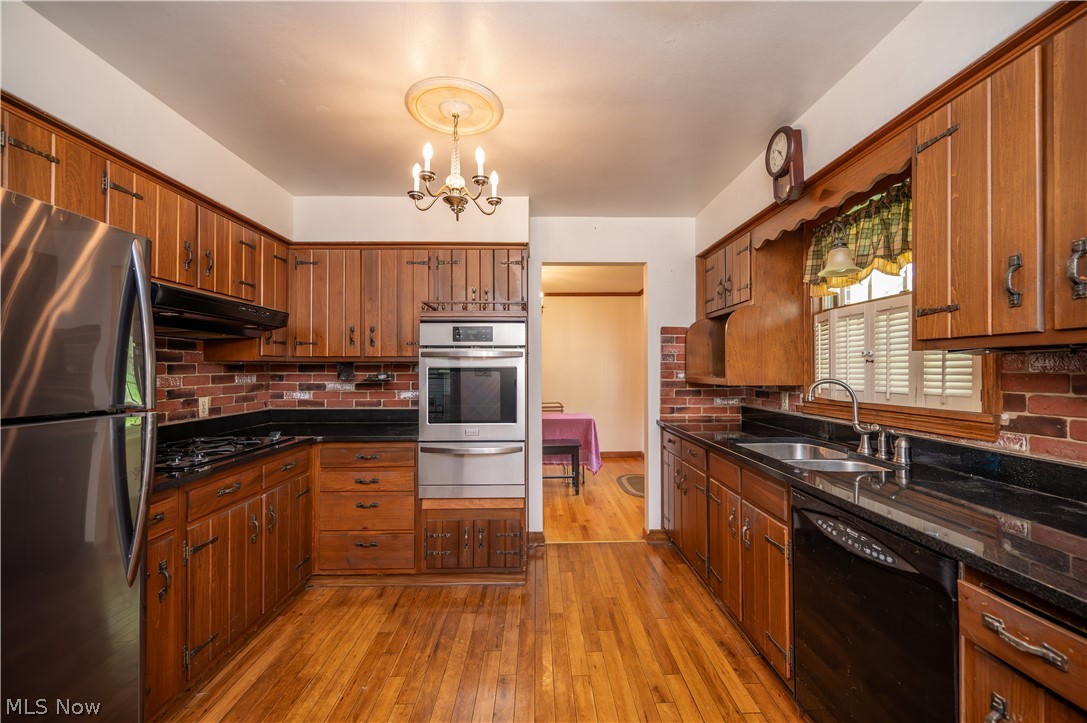 1498 Brantford Drive