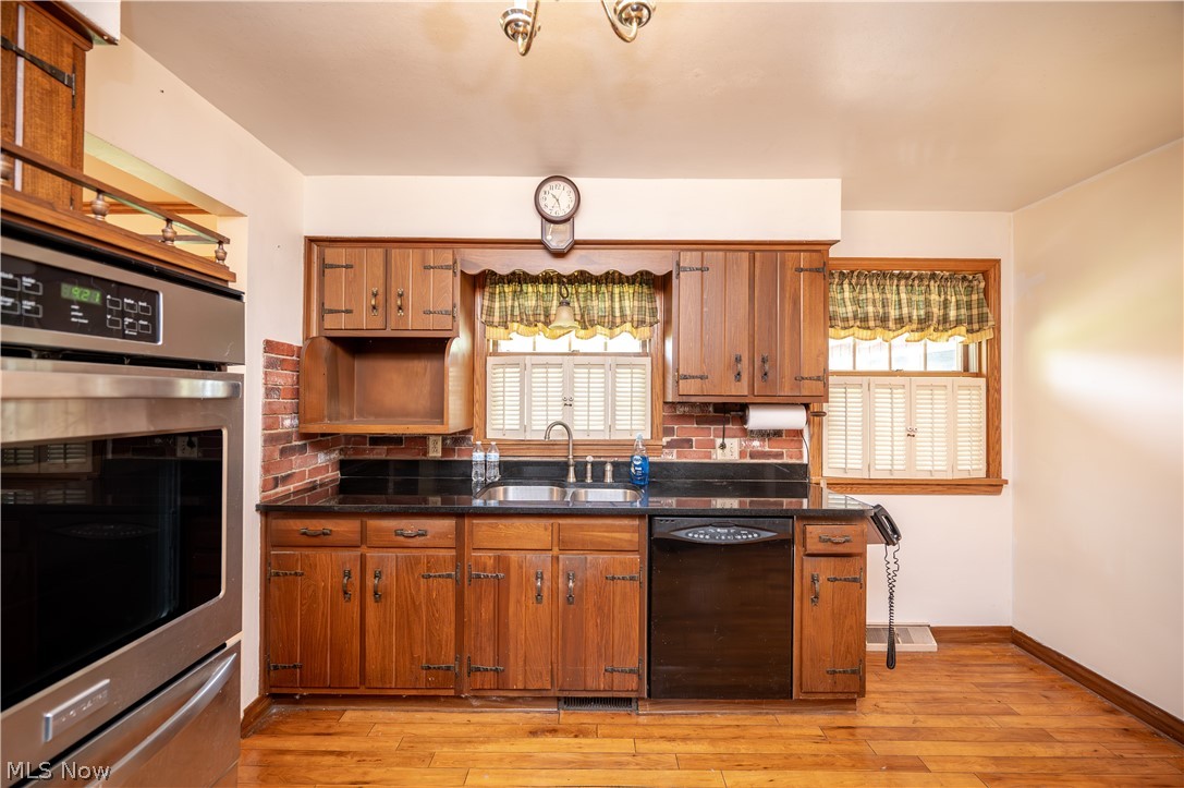 1498 Brantford Drive