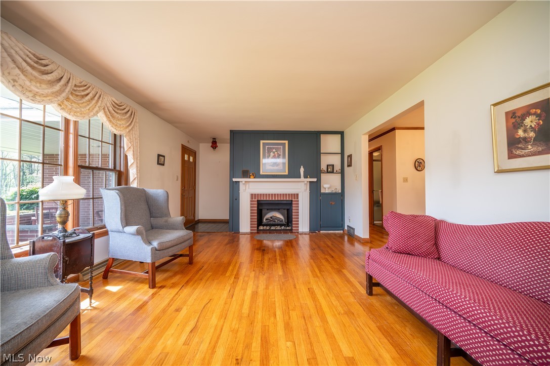 1498 Brantford Drive