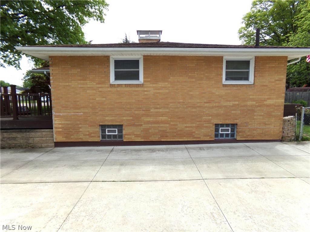 317 Wrexham Avenue SW