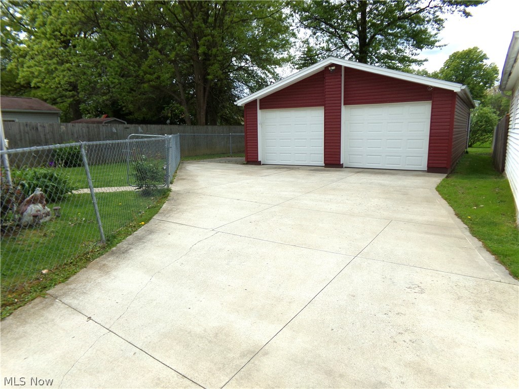317 Wrexham Avenue SW