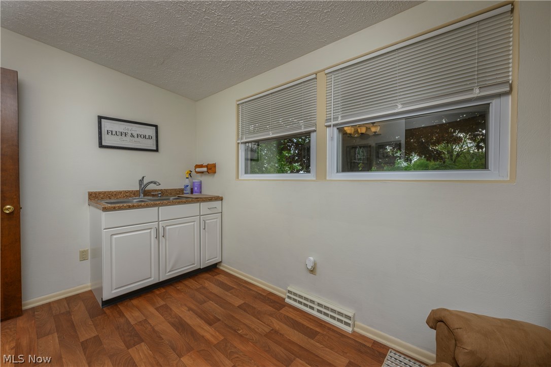324 Lynn Circle NW