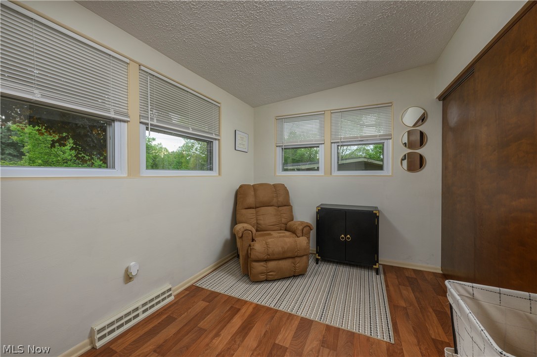 324 Lynn Circle NW