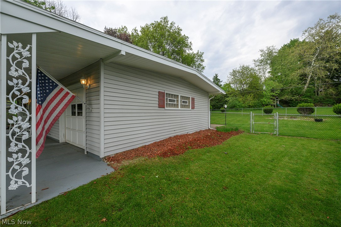324 Lynn Circle NW
