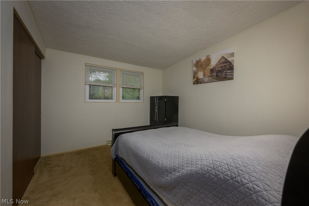 324 Lynn Circle NW