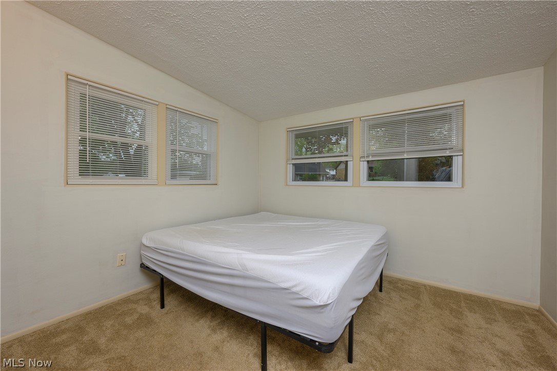 324 Lynn Circle NW