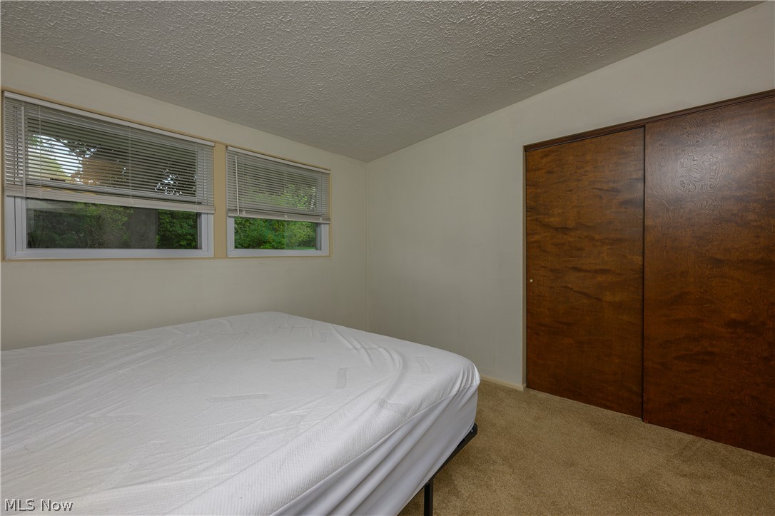324 Lynn Circle NW