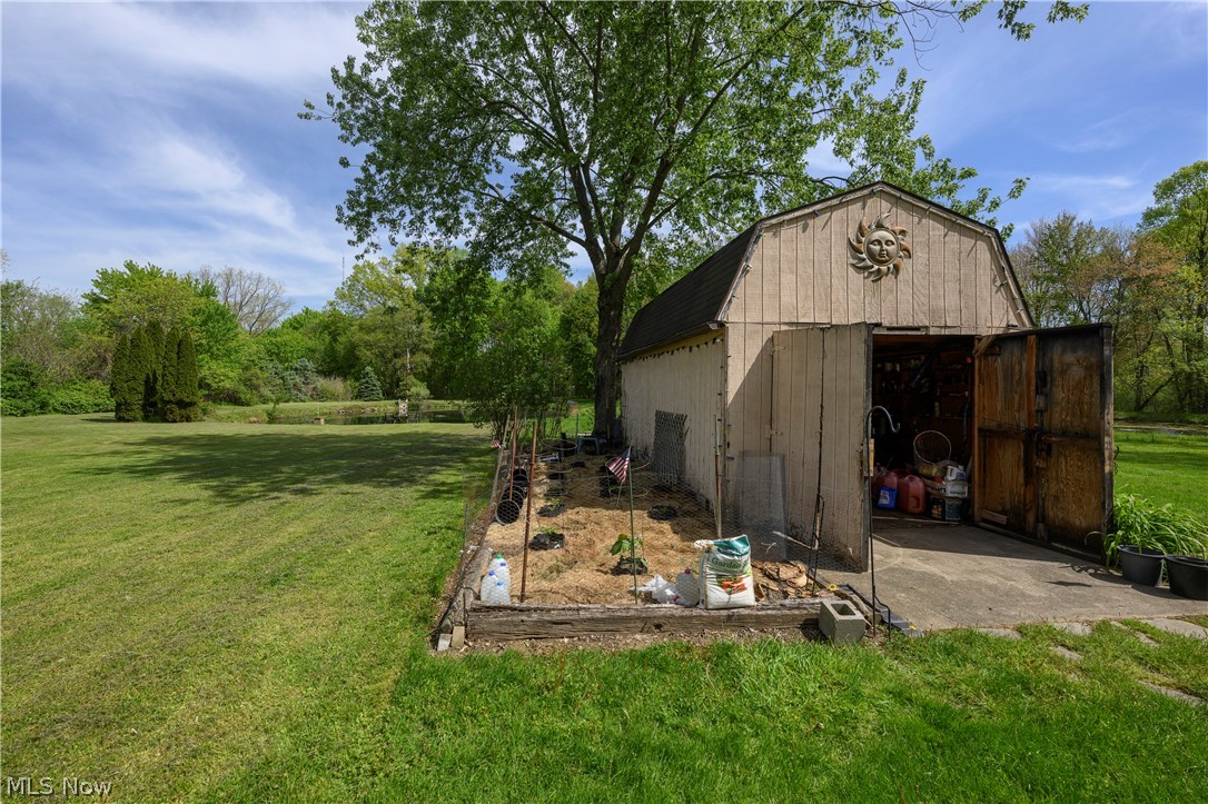 2677 Summit Road