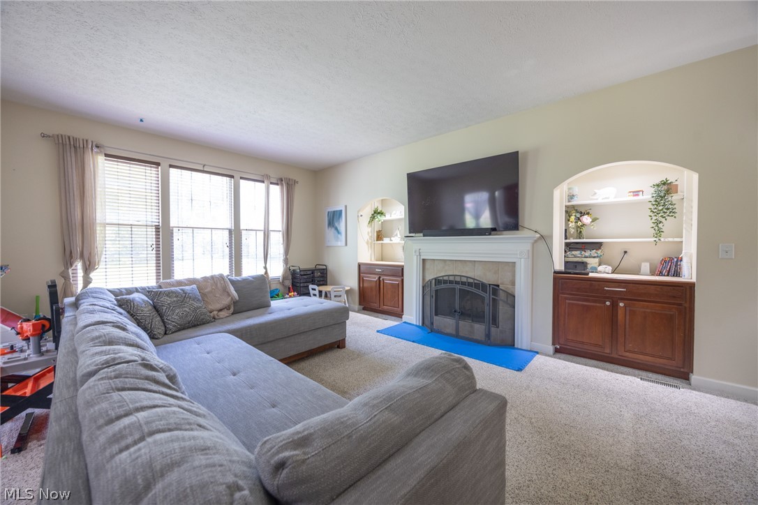 8856 Oakbrook Circle