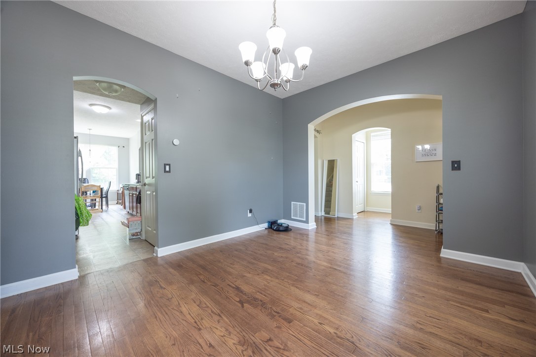 8856 Oakbrook Circle