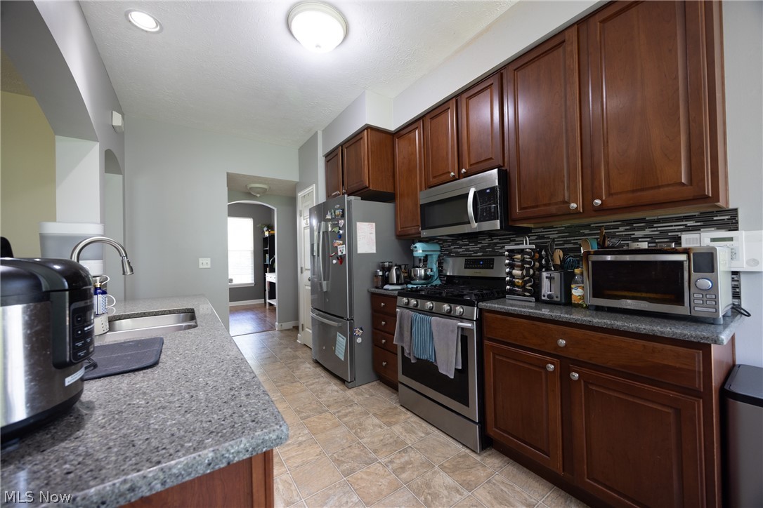 8856 Oakbrook Circle