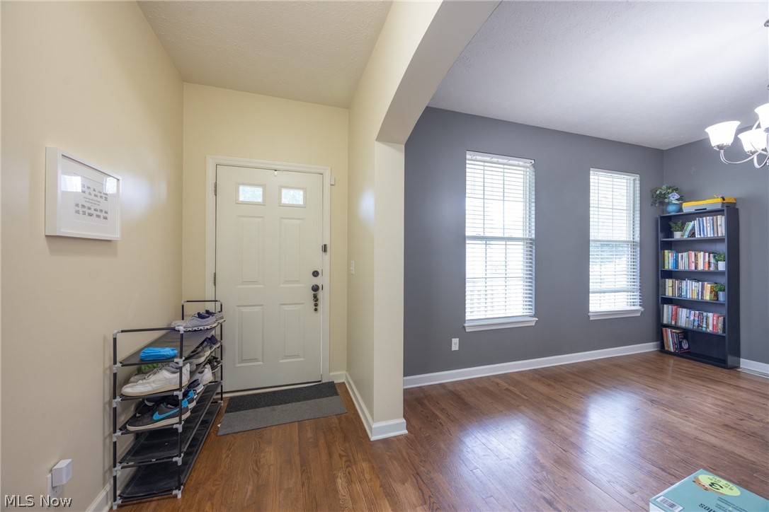 8856 Oakbrook Circle