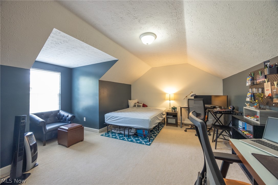 8856 Oakbrook Circle
