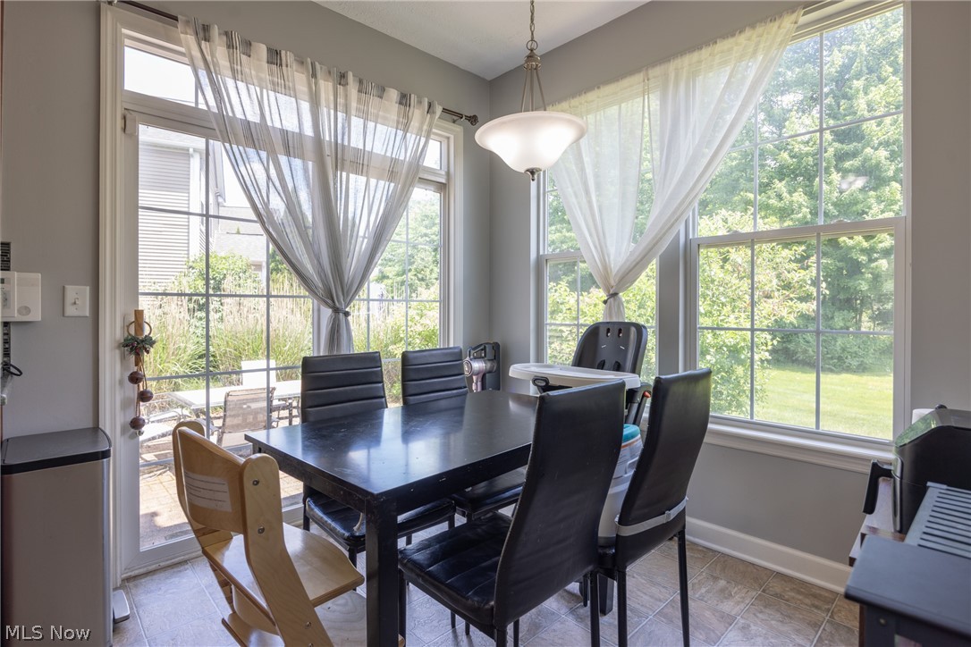 8856 Oakbrook Circle