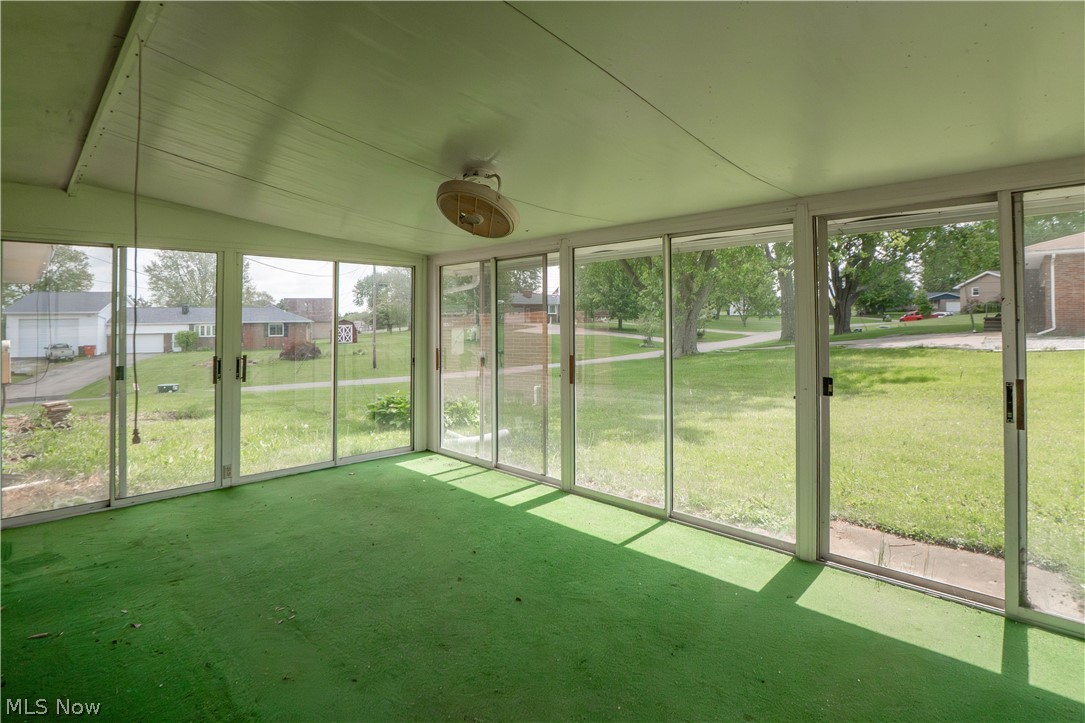 4544 Lakeknoll Street